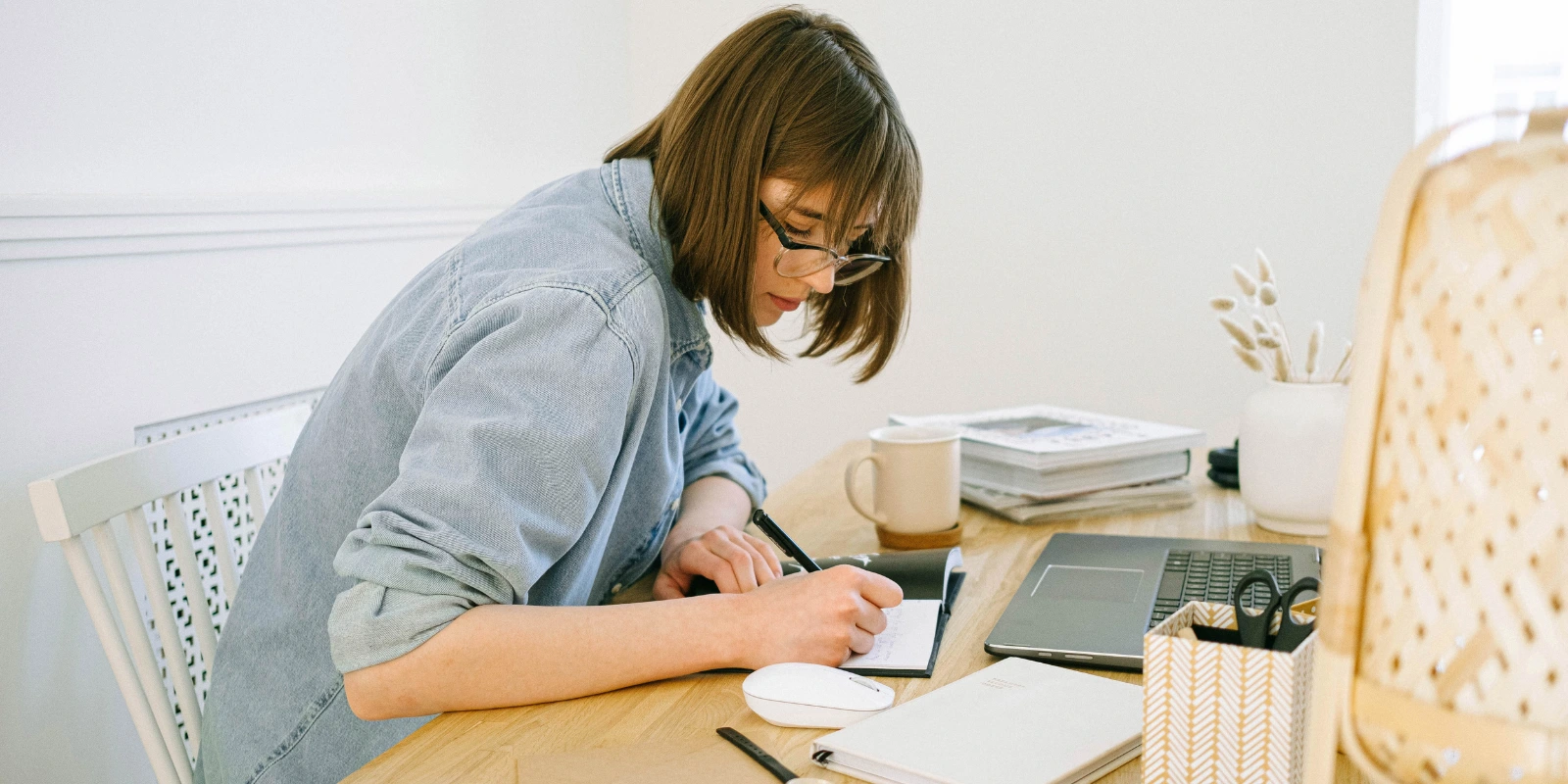 Writing Niches That Make Money in 2026